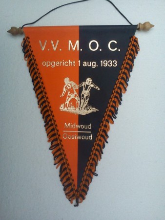 V.V. M.O.C. MIDWOUD - OOSTWOUD -29-